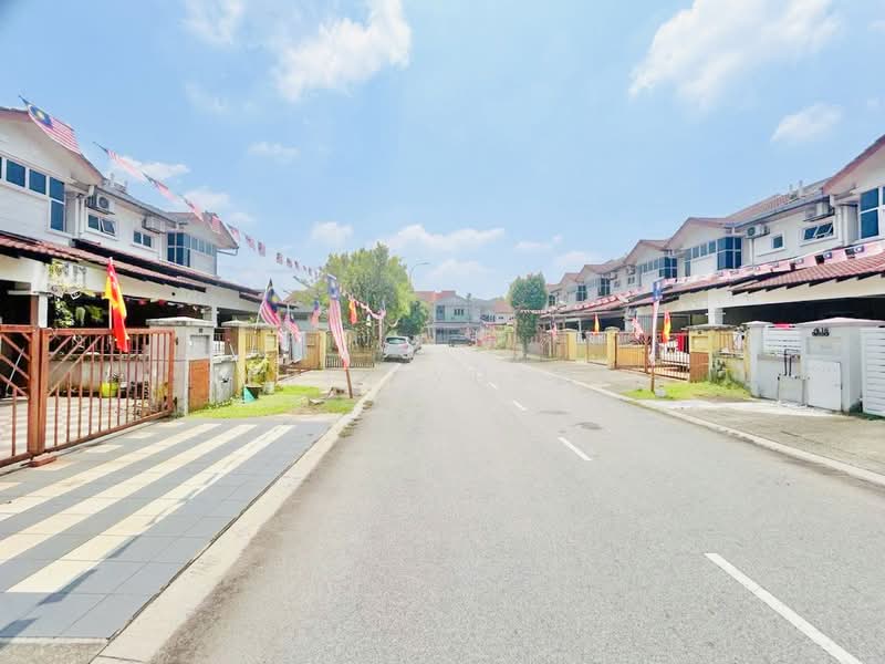 Rumah Teres untuk Disewa di Taman Sutera (Kajang) - Erin Yusof - PropertyGuru.com.my