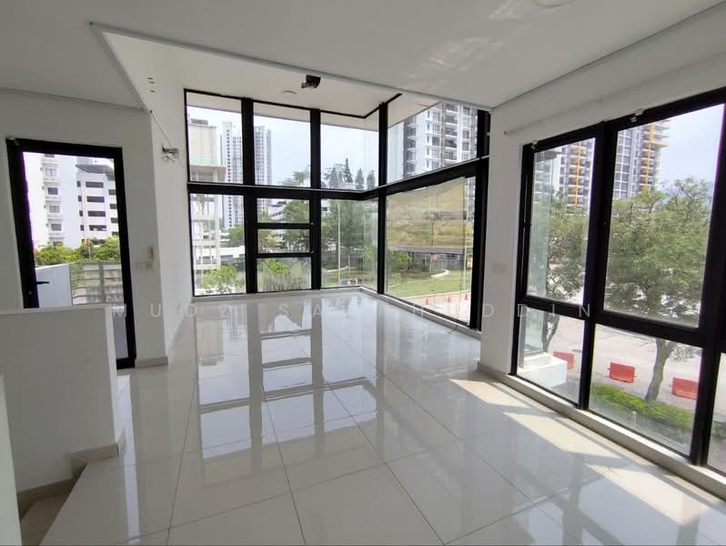 3-storey Terraced House for Sale in Mutiara Heights (Kajang) - Mudz Salahuddin - Living Room - PropertyGuru.com.my