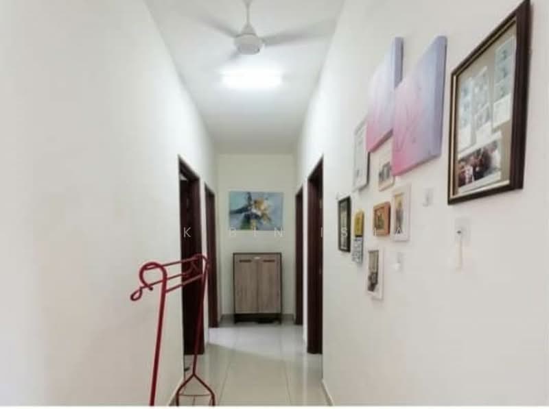 Pangsapuri untuk Dijual di Larai Apartment Presint 6 @ Putrajaya - Ishak Bin Ismail - Corridor - PropertyGuru.com.my