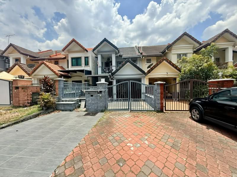 Rumah Teres 2 Tingkat untuk Dijual di Bukit Jelutong (Shah Alam) - Mohd Adryzam - Exterior - PropertyGuru.com.my