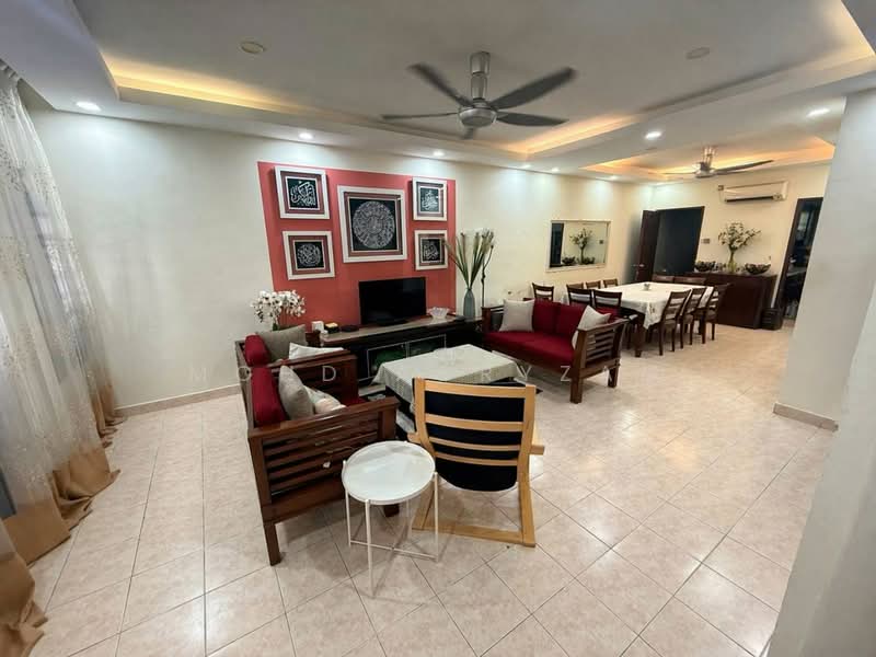 Rumah Teres 2 Tingkat untuk Dijual di Bukit Jelutong (Shah Alam) - Mohd Adryzam - Living Room - PropertyGuru.com.my