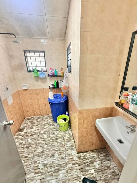 Rumah Teres 2 Tingkat untuk Dijual di Bukit Jelutong (Shah Alam) - Mohd Adryzam - Bathroom - PropertyGuru.com.my