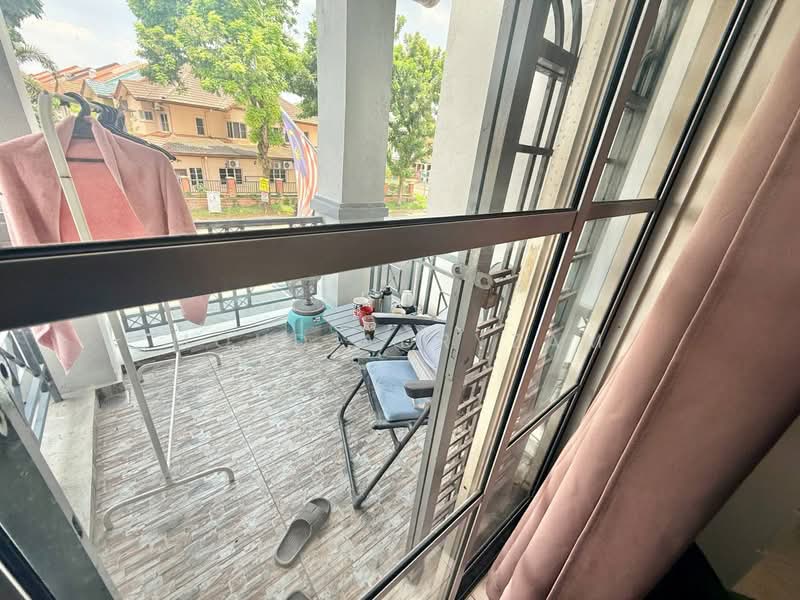 Rumah Teres 2 Tingkat untuk Dijual di Bukit Jelutong (Shah Alam) - Mohd Adryzam - Balcony - PropertyGuru.com.my