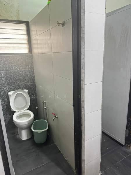 Shop for Rent in Taman Kajang Utama (Kajang) - Chris Tye - Bathroom - PropertyGuru.com.my