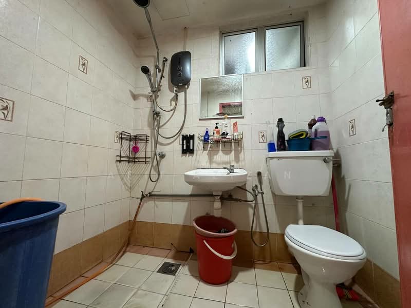 Condominium for Sale at De Rozelle - Afif Azizan - Bathroom - PropertyGuru.com.my