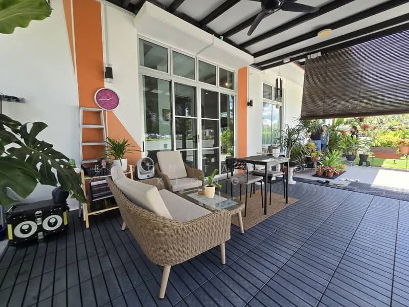 Rumah Teres 2 Tingkat untuk Dijual di Taman Mount Austin (Tebrau) - Nelson Tan Poh Kiong - Exterior - PropertyGuru.com.my