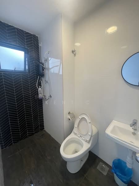 Service Residence for Sale at The Horizon - Kent C - Bathroom - PropertyGuru.com.my