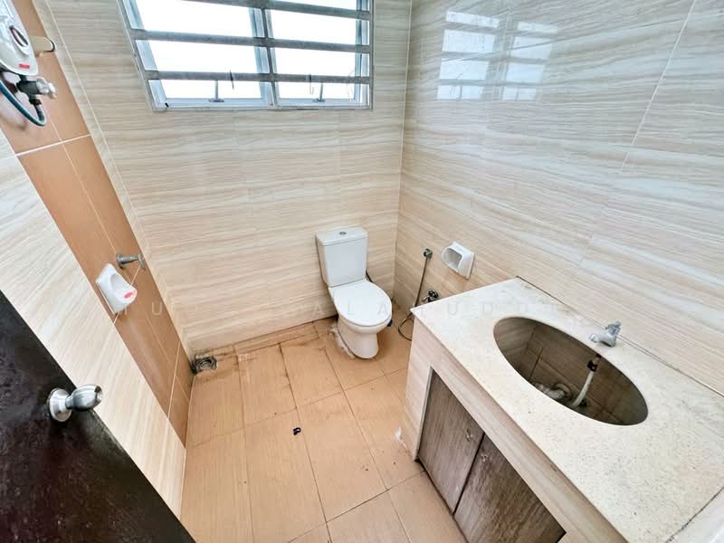 2-storey Terraced House for Sale in Kuala Selangor (Selangor) - Mudz Salahuddin - Bathroom - PropertyGuru.com.my