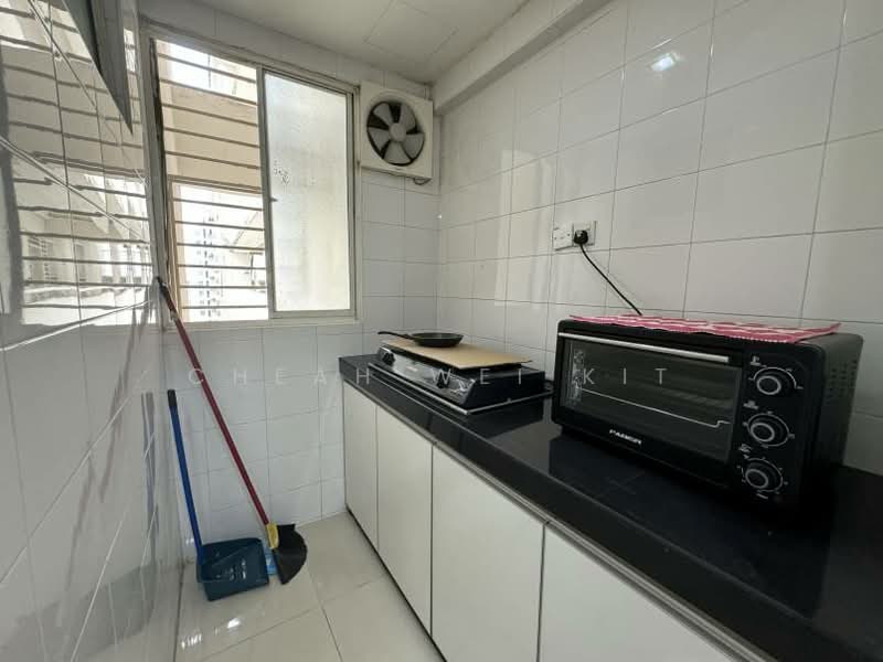 Condominium for Rent at Cova Suites - Cheah Wei Kit - Kitchen - PropertyGuru.com.my