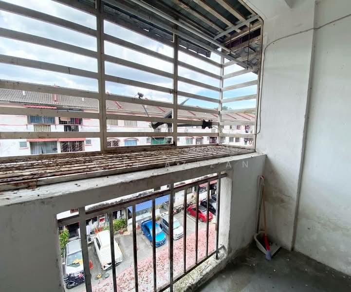 Apartment for Sale at Taman Setia Balakong - Afif Azizan - Balcony - PropertyGuru.com.my