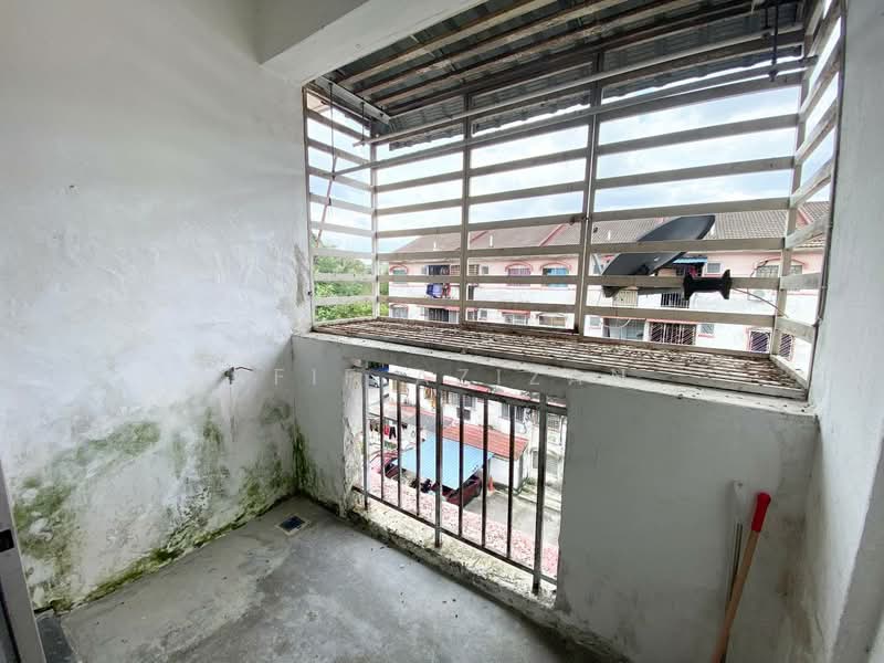 Apartment for Sale at Taman Setia Balakong - Afif Azizan - Balcony - PropertyGuru.com.my
