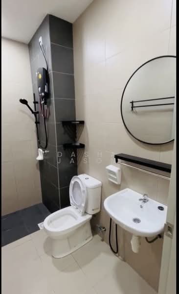 Servis Apartment untuk Disewa di SkyLake Residence - Dasha Jason - Bathroom - PropertyGuru.com.my