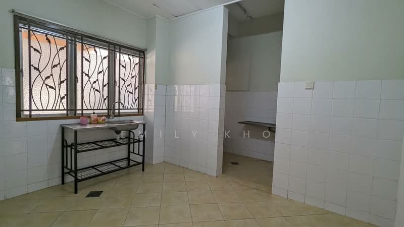 2-storey Terraced House for Sale in Shah Alam (Selangor) - Emily Kho - Kitchen - PropertyGuru.com.my