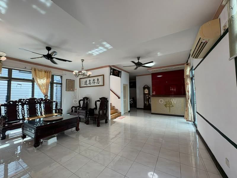 Banglo Pautan untuk Disewa di Taman Austin Perdana (Tebrau) - Nicholas Low - Living Room - PropertyGuru.com.my