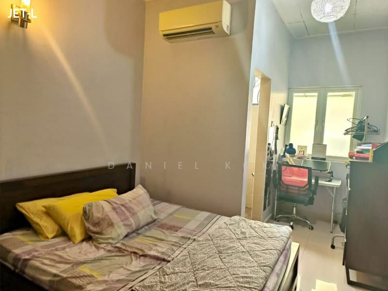 1-storey Terraced House for Sale in Bandar Bukit Raja (Klang) - Daniel Kok - Bedroom - PropertyGuru.com.my