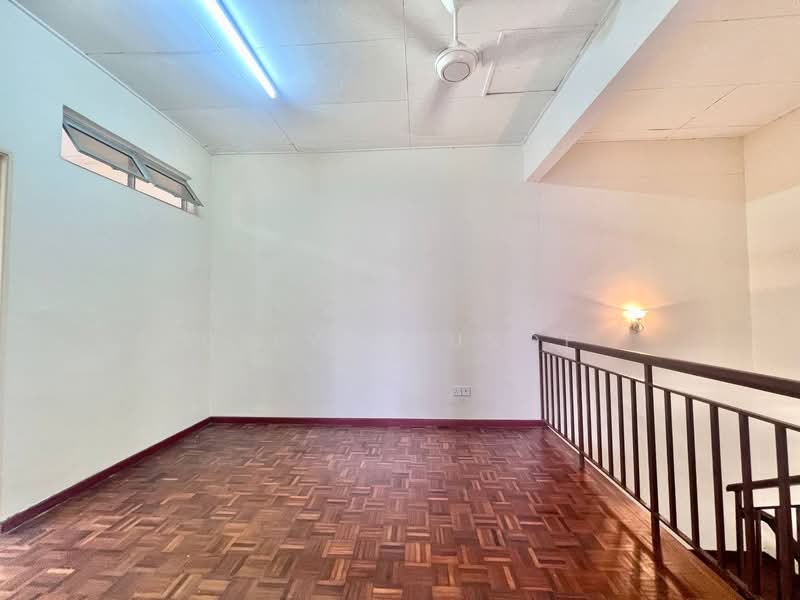 Semi-Detached House for Sale in Bandar Bukit Mahkota (Bangi) - Deeya Yusof - PropertyGuru.com.my