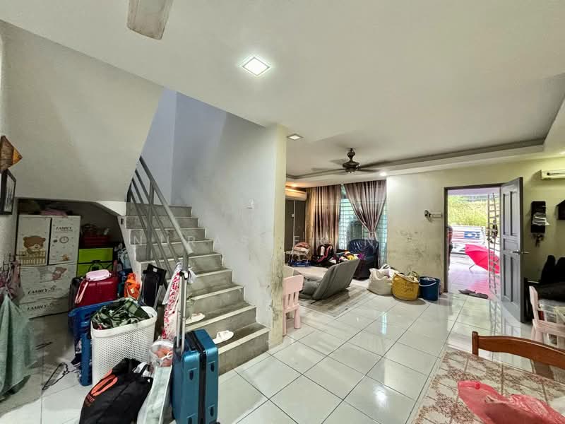 Rumah Teres 2 Tingkat untuk Dijual di Taman Salak Perdana (Dengkil) - Nurashekin . - Living Room - PropertyGuru.com.my