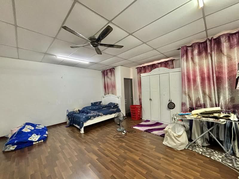 Rumah Teres 2 Tingkat untuk Dijual di Taman Salak Perdana (Dengkil) - Nurashekin . - Bedroom - PropertyGuru.com.my
