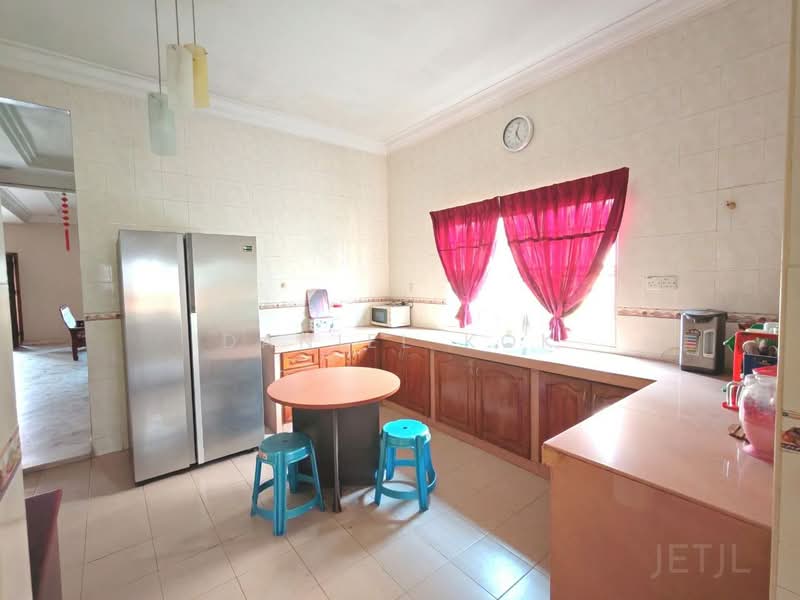 Semi-Detached House for Sale in Taman Saga (Klang) - Daniel Kok - Kitchen - PropertyGuru.com.my