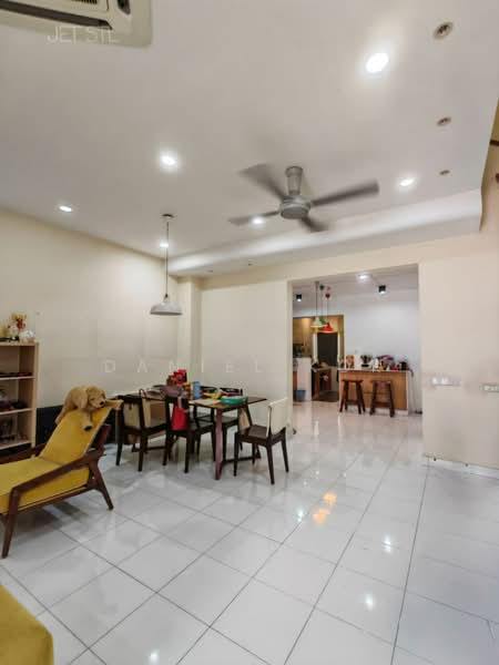 2-storey Terraced House for Sale in Setia Impian (Setia Alam) - Daniel Kok - Living Room - PropertyGuru.com.my