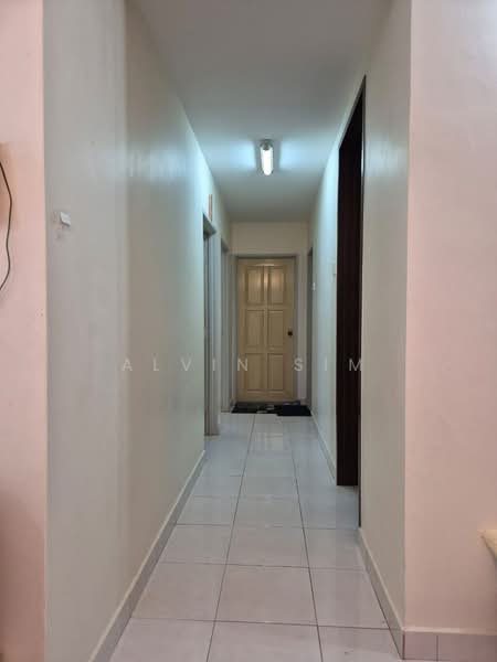 Kondominium untuk Dijual di Regency Heights Condo - Alvin Sim - Corridor - PropertyGuru.com.my