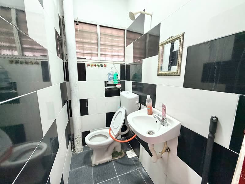 Rumah Teres 2 Tingkat untuk Dijual di Taman Sri Muda (Shah Alam) - Alif Saad - PropertyGuru.com.my