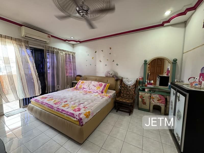 2-storey Terraced House for Sale in Bandar Puteri Klang (Klang) - Daniel Kok - Bedroom - PropertyGuru.com.my
