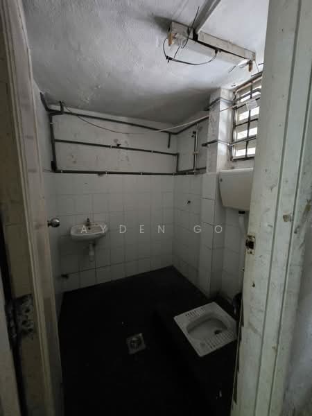 Factory for Sale in Taman Perindustrian Tago (Kepong) - Ayden Go - Bathroom - PropertyGuru.com.my