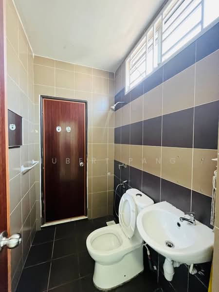 Rumah Teres 2 Tingkat untuk Disewa di Kota Tinggi (Johor) - Hubert Pang - Bathroom - PropertyGuru.com.my