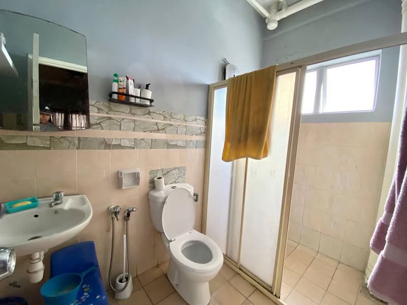 Apartment for Sale at Pangsapuri Damai Mewah B - Ilman Nahri - Bathroom - PropertyGuru.com.my