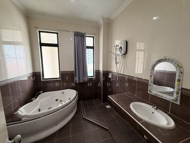 2-storey Terraced House for Rent in Kota Warisan (Sepang) - Md Syahrul Faez Bin Manan - Bathroom - PropertyGuru.com.my