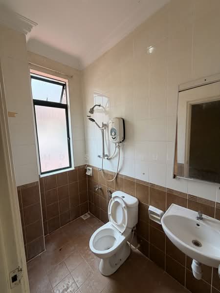2-storey Terraced House for Rent in Kota Warisan (Sepang) - Md Syahrul Faez Bin Manan - Bathroom - PropertyGuru.com.my