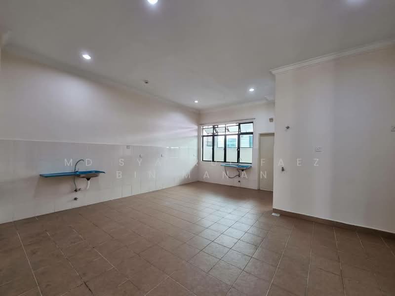 2-storey Terraced House for Rent in Kota Warisan (Sepang) - Md Syahrul Faez Bin Manan - Kitchen - PropertyGuru.com.my