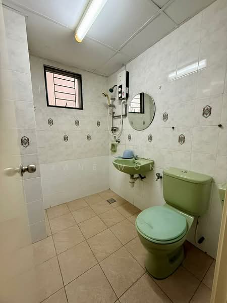 Condominium for Rent at Puncak Nusa Kelana - Jane Wong - Bathroom - PropertyGuru.com.my