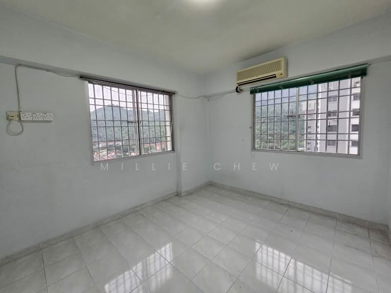 Pangsapuri untuk Dijual di Taman Pekaka Block 31 - Millie Chew - Interior - PropertyGuru.com.my