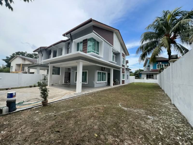 Rumah Berkembar untuk Dijual di Semenyih (Selangor) - Jesslyn Lee - Exterior - PropertyGuru.com.my