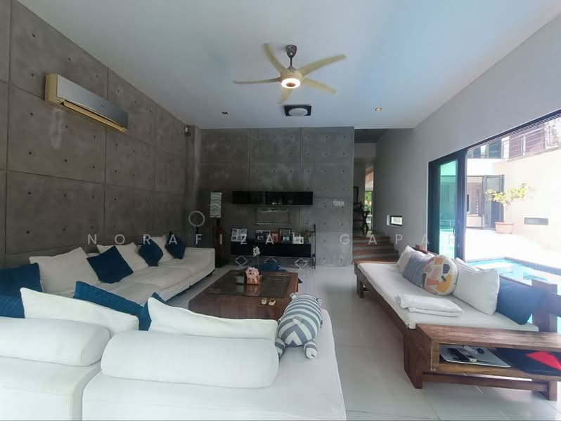 Bungalow for Sale in Perdana Lakeview East (Cyberjaya) - NoraFizah Gapar - Living Room - PropertyGuru.com.my