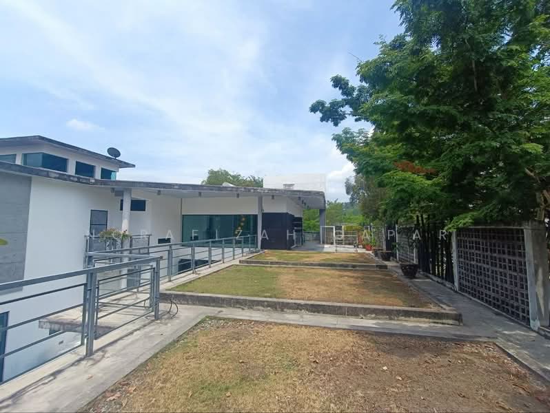 Bungalow for Sale in Perdana Lakeview East (Cyberjaya) - NoraFizah Gapar - Exterior - PropertyGuru.com.my