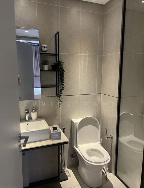 Service Residence for Rent at Millerz Square Serviced Residence - Eunice Wang - Bathroom - PropertyGuru.com.my