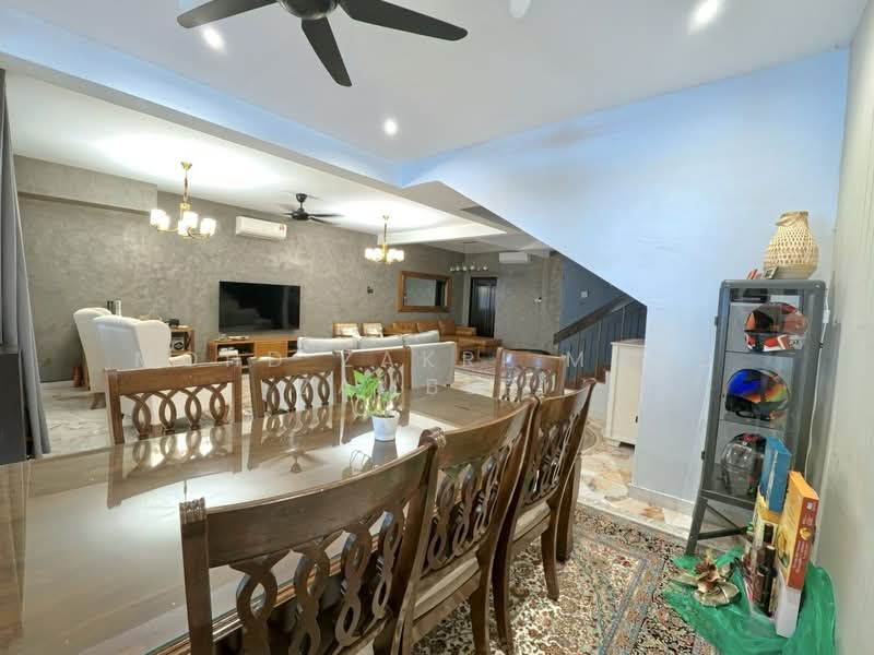 Rumah Teres 2 Tingkat untuk Dijual di Taman TTDI Jaya (Shah Alam) - Mohd Zakri Mohd Zamberi - Living Room - PropertyGuru.com.my