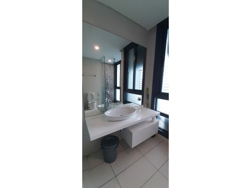 Servis Apartment untuk Disewa di Vogue Suites One - Shi Hui - Bathroom - PropertyGuru.com.my