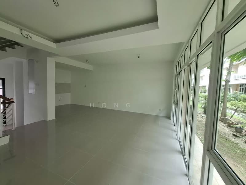 Rumah Teres 3 Tingkat untuk Dijual di Jelutong (Penang) - Hong . - Living Room - PropertyGuru.com.my