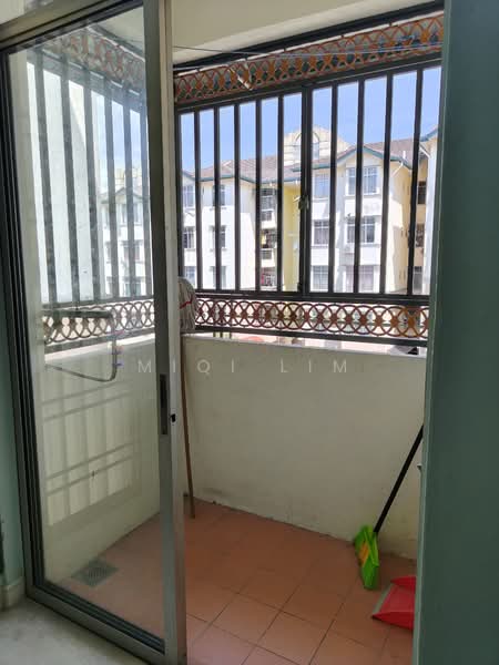 Pangsapuri untuk Dijual di Ukay Perdana - MiQi Lim - Balcony - PropertyGuru.com.my