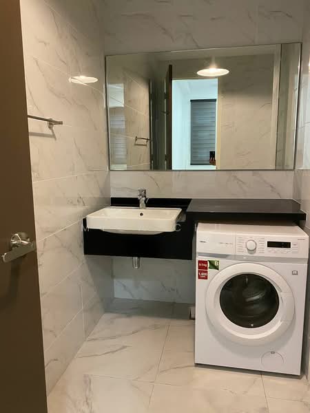 Service Residence for Sale at Met 1 Residences - Mica Chu - Bathroom - PropertyGuru.com.my