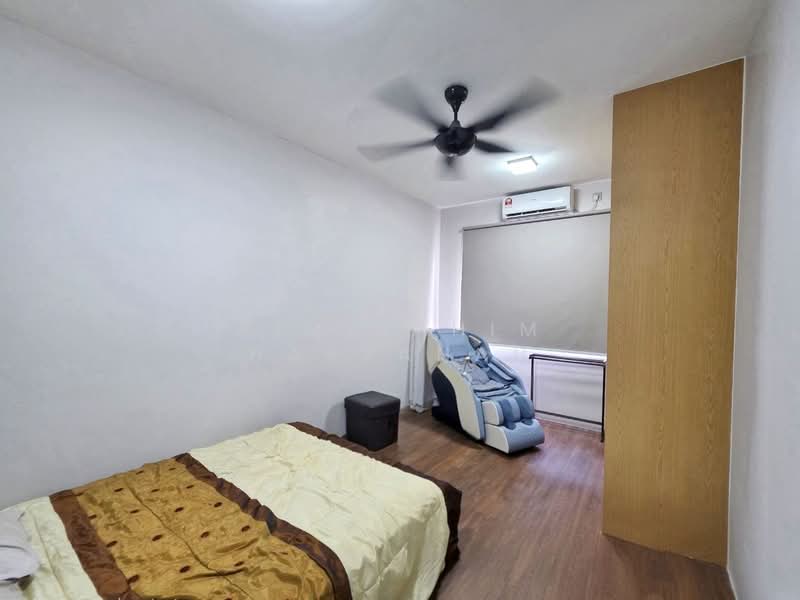 Rumah Teres 2 Tingkat untuk Disewa di Dengkil (Selangor) - AimiRahim Hartanah - Bedroom - PropertyGuru.com.my