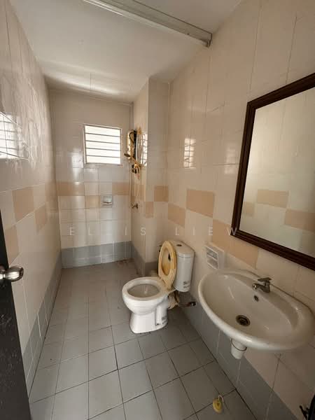 Kondominium untuk Dijual di Nusa Mewah Villa Condominium - Elsis Liew - Bathroom - PropertyGuru.com.my