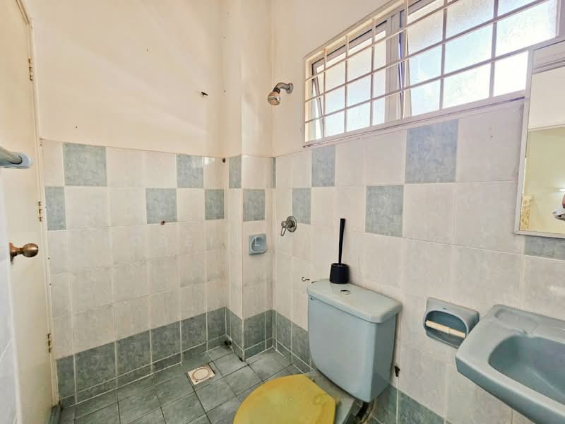 2-storey Terraced House for Sale in Putra Permai (Subang Jaya) - Nobeille Chung - Bathroom - PropertyGuru.com.my