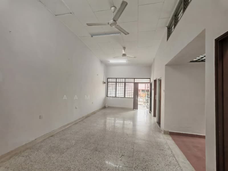 1-storey Terraced House for Rent in Taman Pelangi (Johor Bahru) - Aamani Lee - Interior - PropertyGuru.com.my