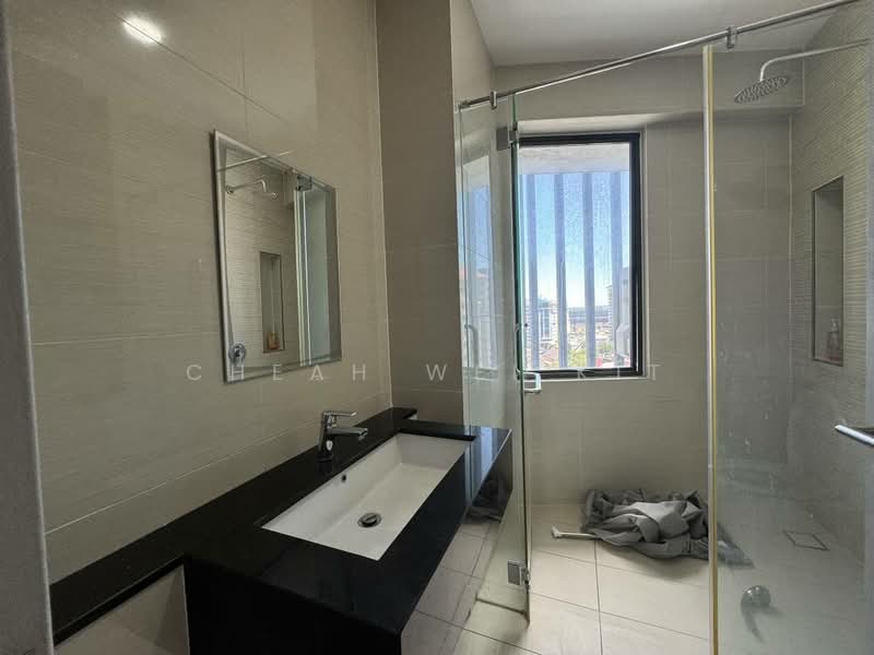 Servis Apartment untuk Disewa di Sapphire Paradigm - Cheah Wei Kit - Bathroom - PropertyGuru.com.my