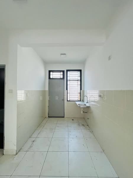 Rumah Teres 2 Tingkat untuk Disewa di Kota Tinggi (Johor) - Hubert Pang - Kitchen - PropertyGuru.com.my